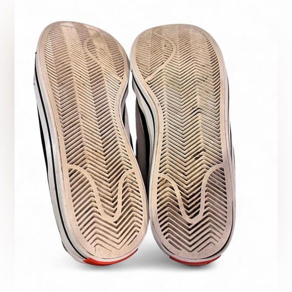 Nike Women’s Court Legacy Canvas Sneakers in White and Black Size 8.5 - Picture 5 of 7